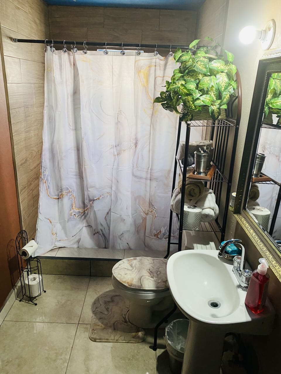 Master bathroom 