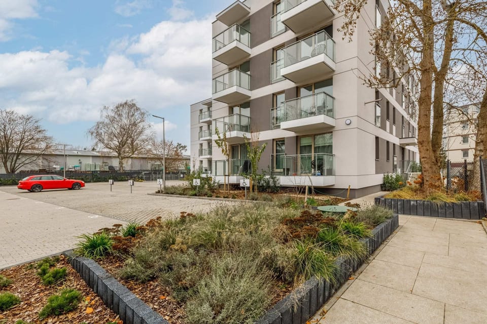 Stay in a well-connected area with excellent public transport links. 