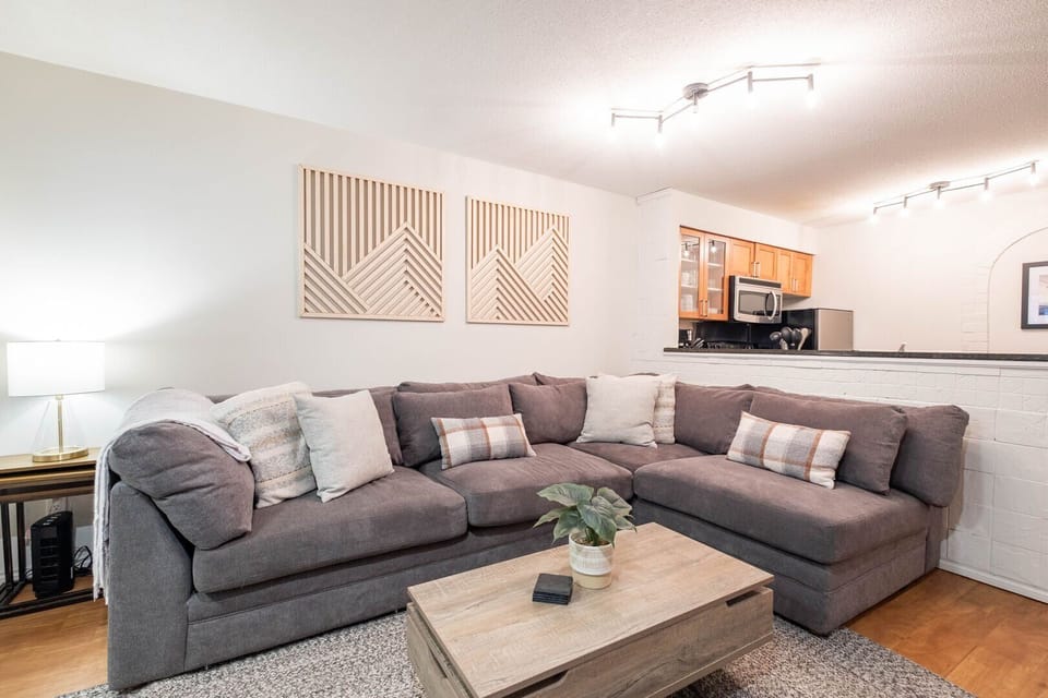 Living area: Smart TV