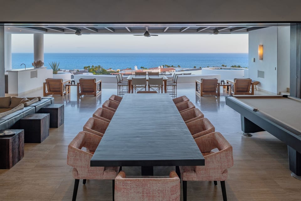 Dinning room with sea view