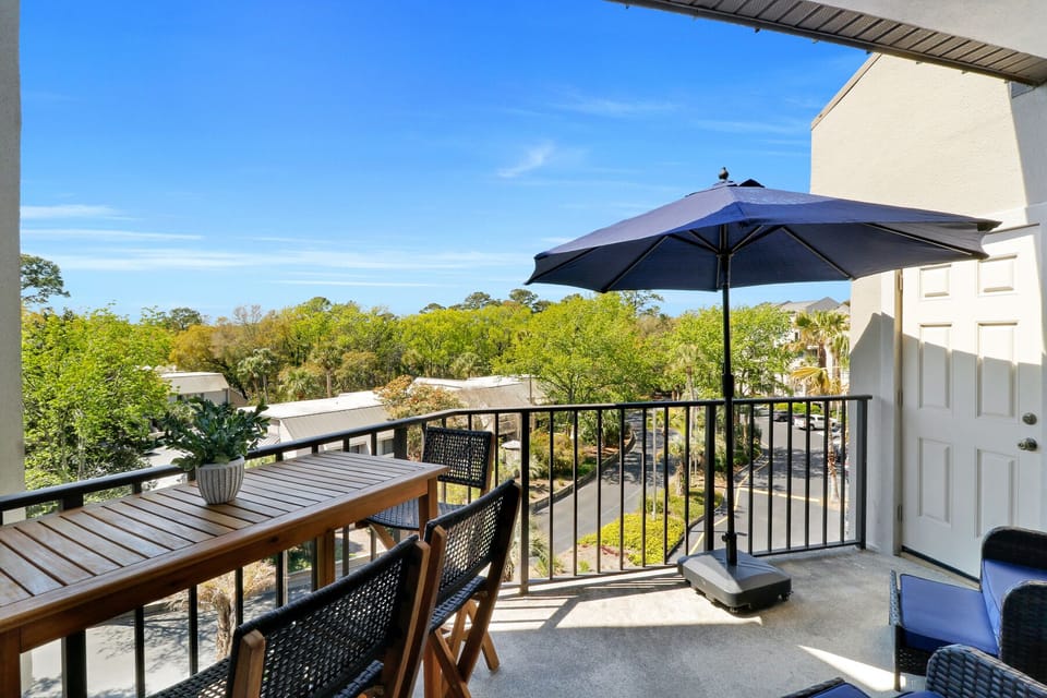 428 Forest Beach | Balcony - 428 Forest Beach | Balcony