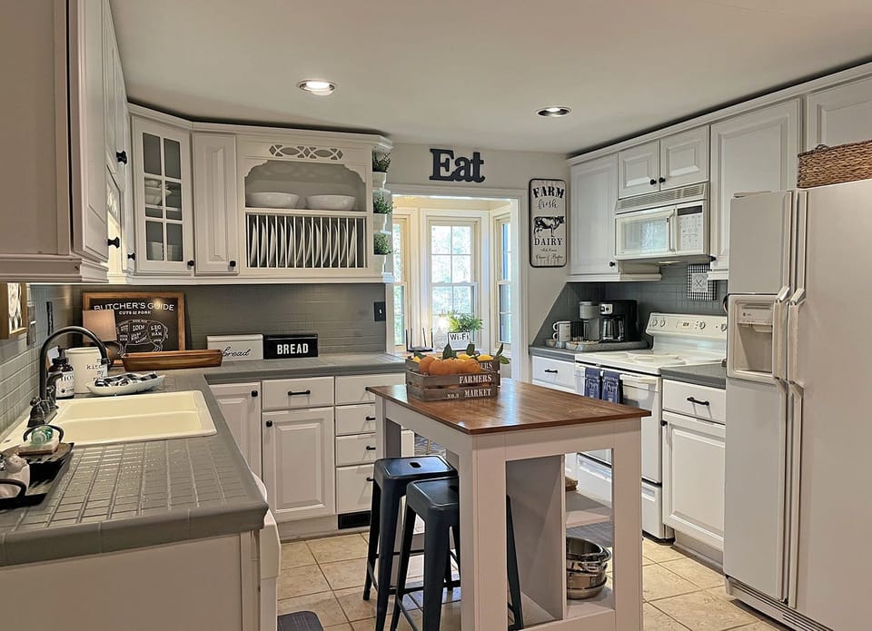 Fully Stocked Kitchen