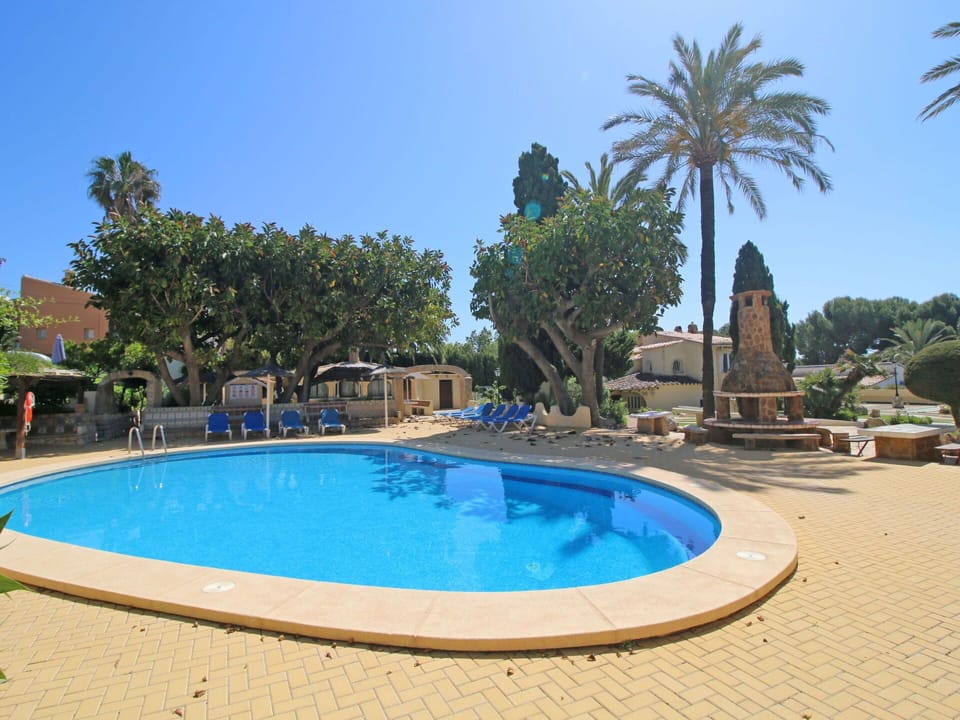 Water, Sky, Plant, Tree, Azure, Swimming Pool, Leisure, Composite Material, Landscape, Shade