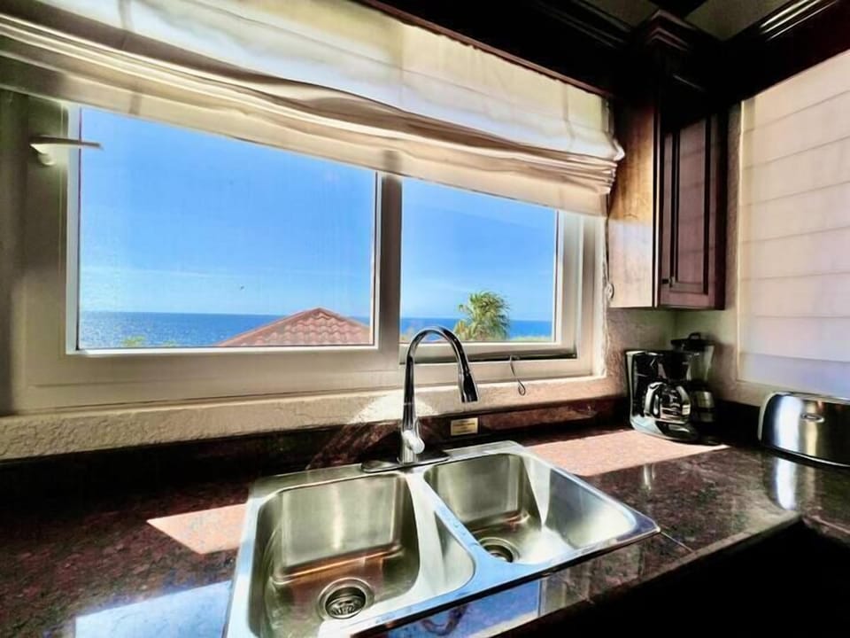 Kitchen (2)