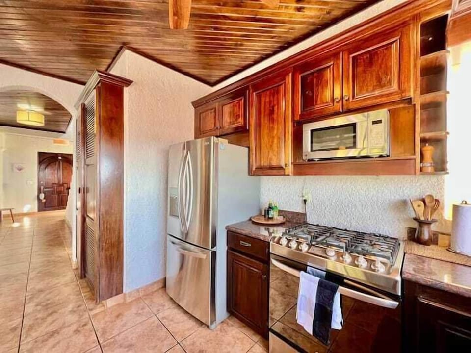 Kitchen (1)