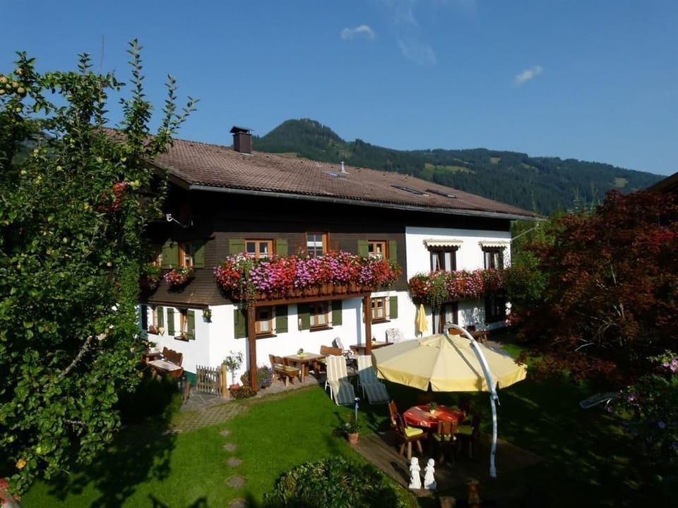 Apartment 07 - Guesthouse Caser Bed and Breakfast in Oberstdorf