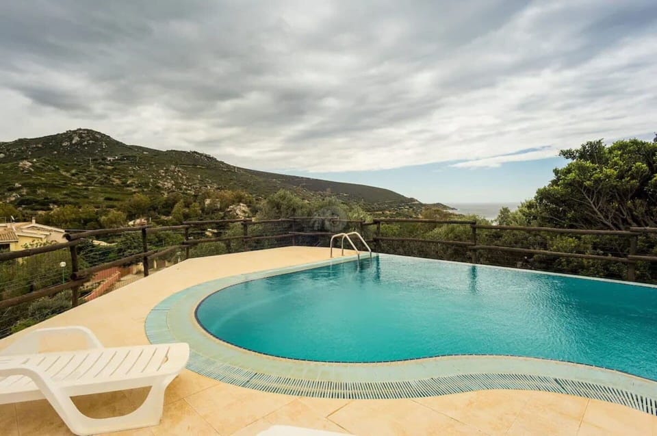 Building Exterior, Outdoor, Pool
