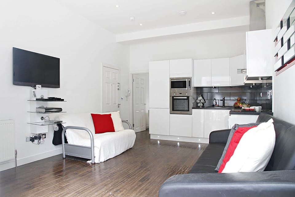 Open plan kitchen - living room