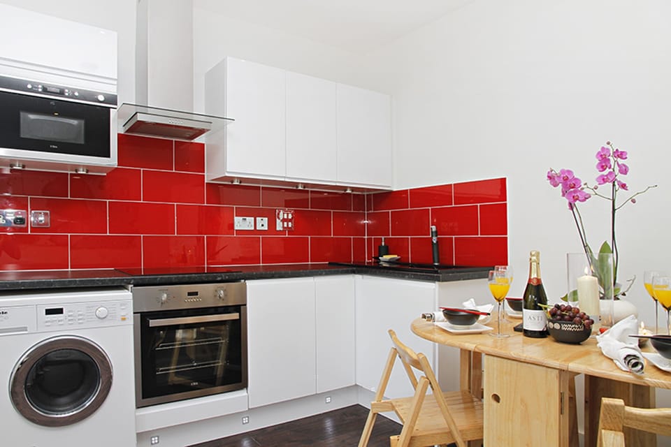 Fully equipped kitchen