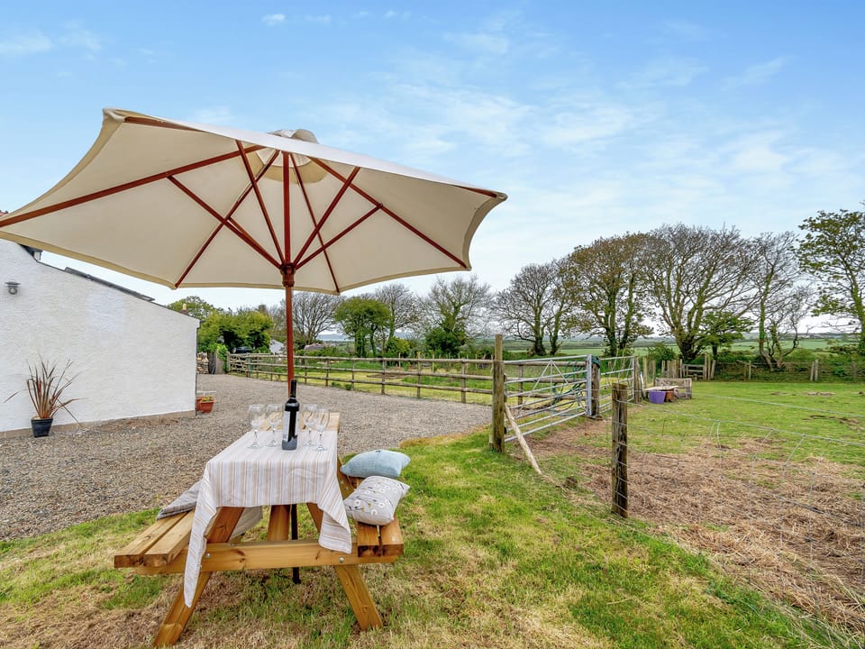 Garden | Caerau Bach, Trefin, near St David&rsquo;s