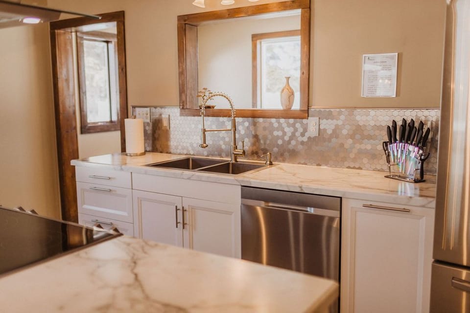 All appliances are new, and well maintained.