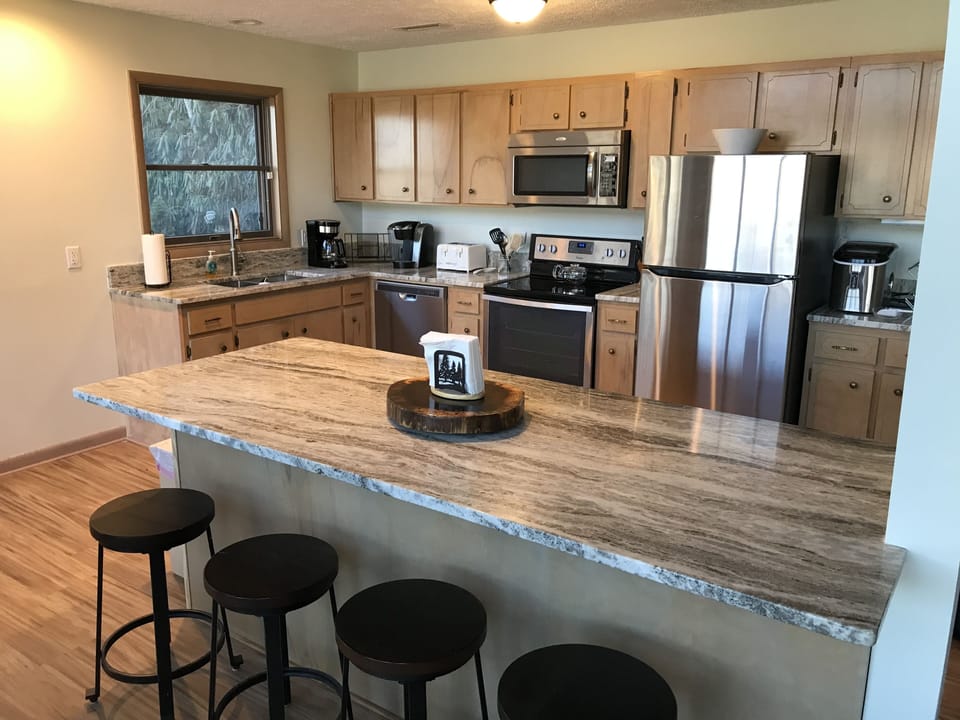 Kitchen island that seats 4