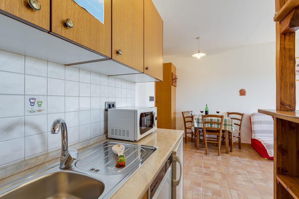 Kitchen and dining area