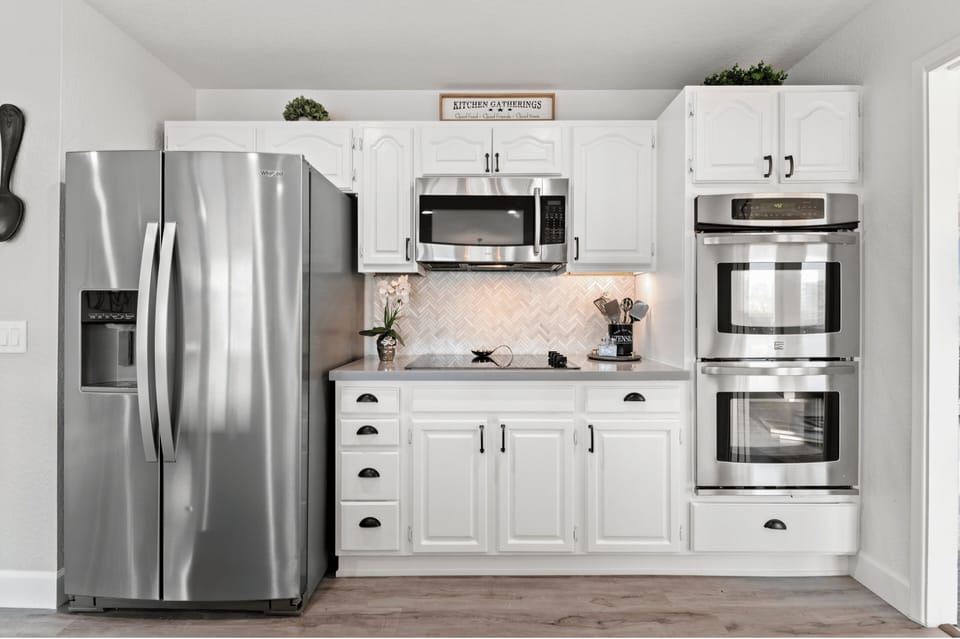 Our double ovens offer plenty of cooking space