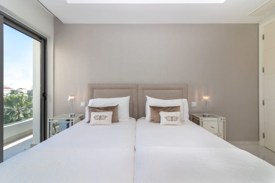 Twin Bedroom