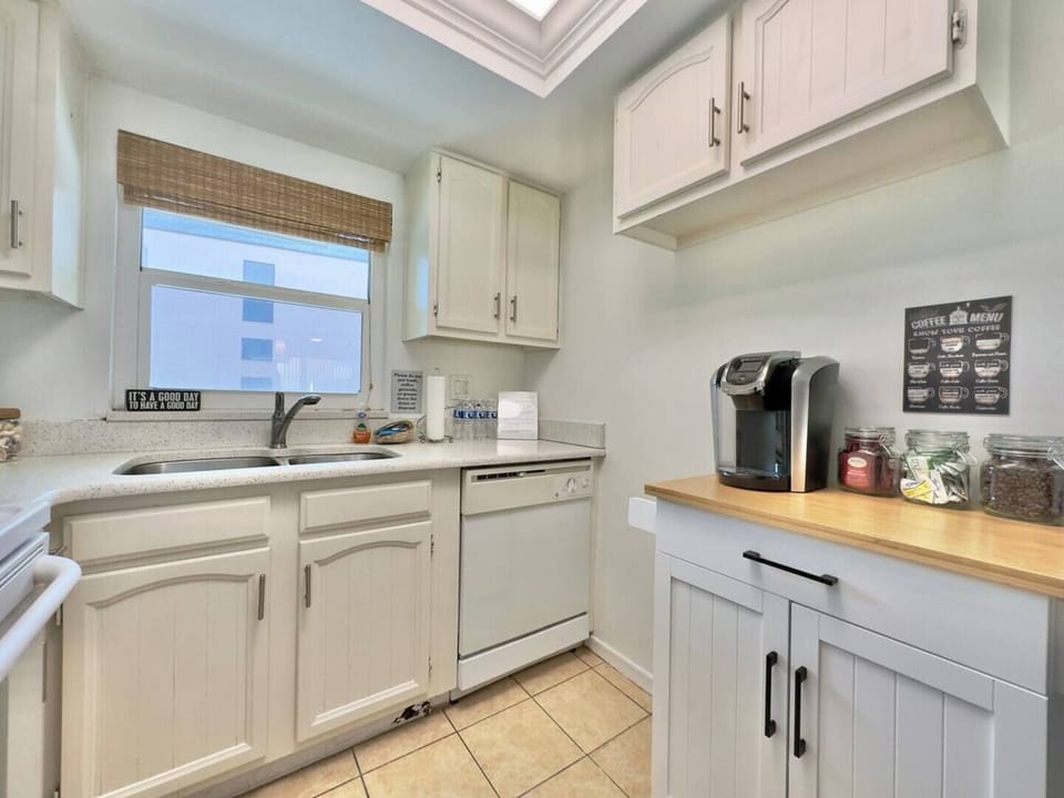 Coffee bar provides all you need for your stay. All paper towels and toilet paper products are provided during your stay. 