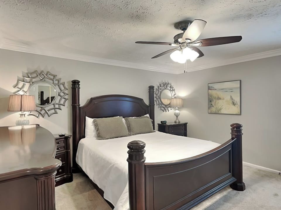 Primary Bedroom - King