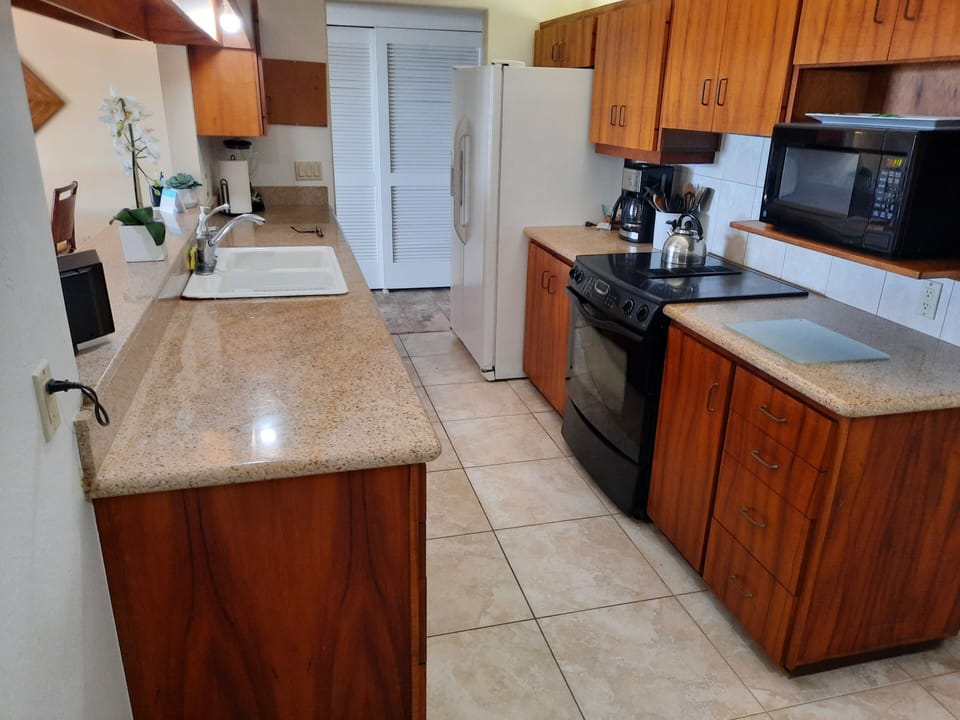 Full size appliances including a dishwasher
