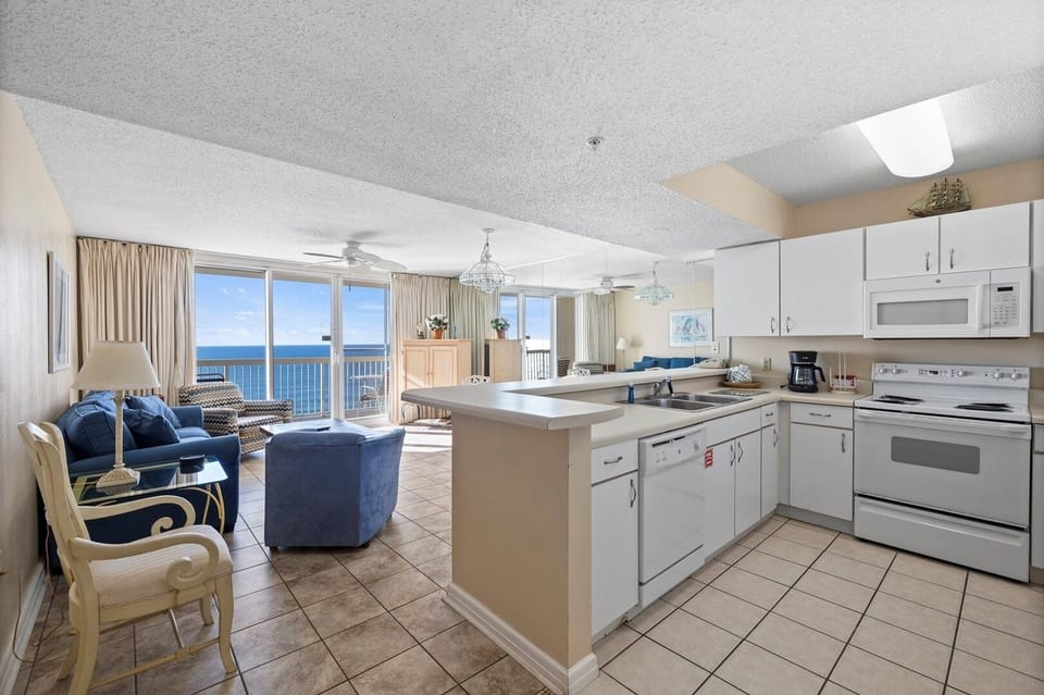 Indoors, Kitchen, Microwave, Oven, Home Decor
