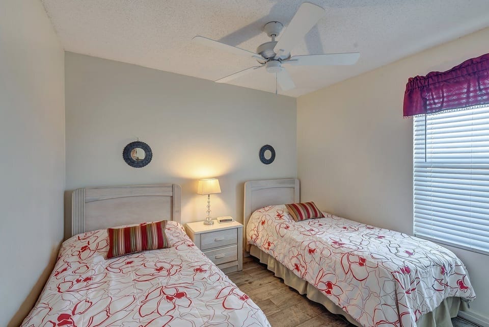 Bed, Bedroom, Furniture, Indoors, Room