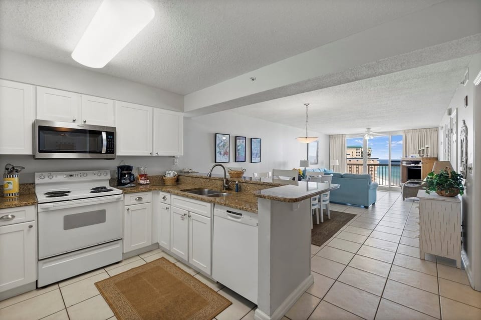 Indoors, Kitchen, Home Decor, Microwave, Oven