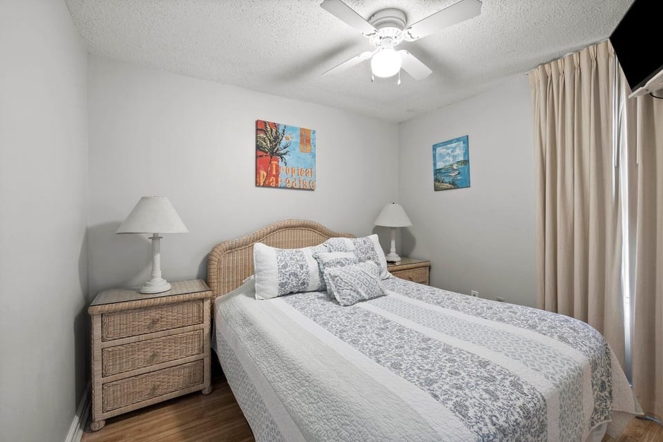 Furniture, Ceiling Fan, Lamp, Painting, Bed