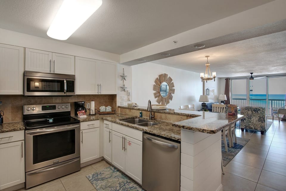 Indoors, Kitchen, Microwave, Oven, Home Decor
