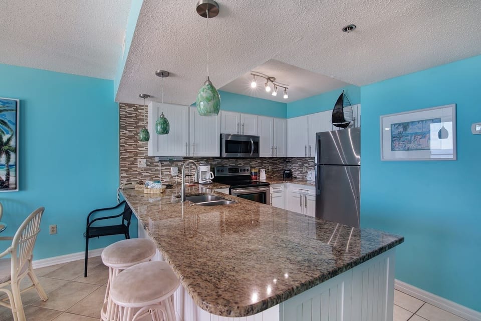 Indoors, Kitchen, Home Decor, Kitchen Island, Floor