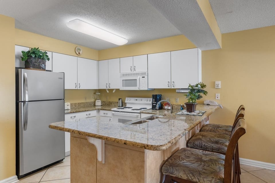 Indoors, Kitchen, Refrigerator, Microwave, Oven