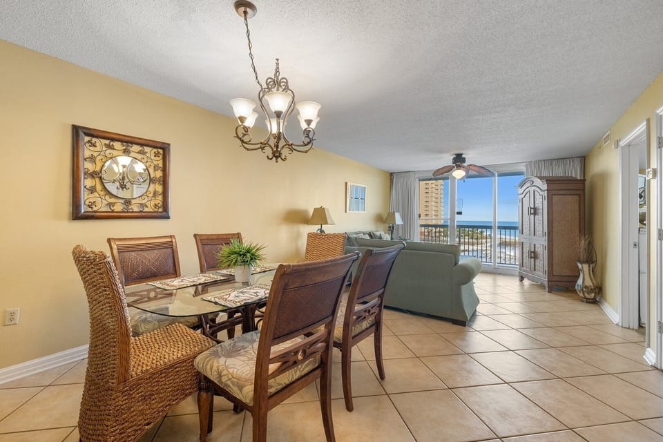 Dining Room, Dining Table, Furniture, Indoors, Table