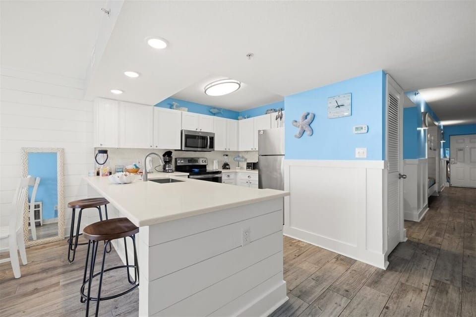 Indoors, Kitchen, Bar Stool, Furniture, Kitchen Island