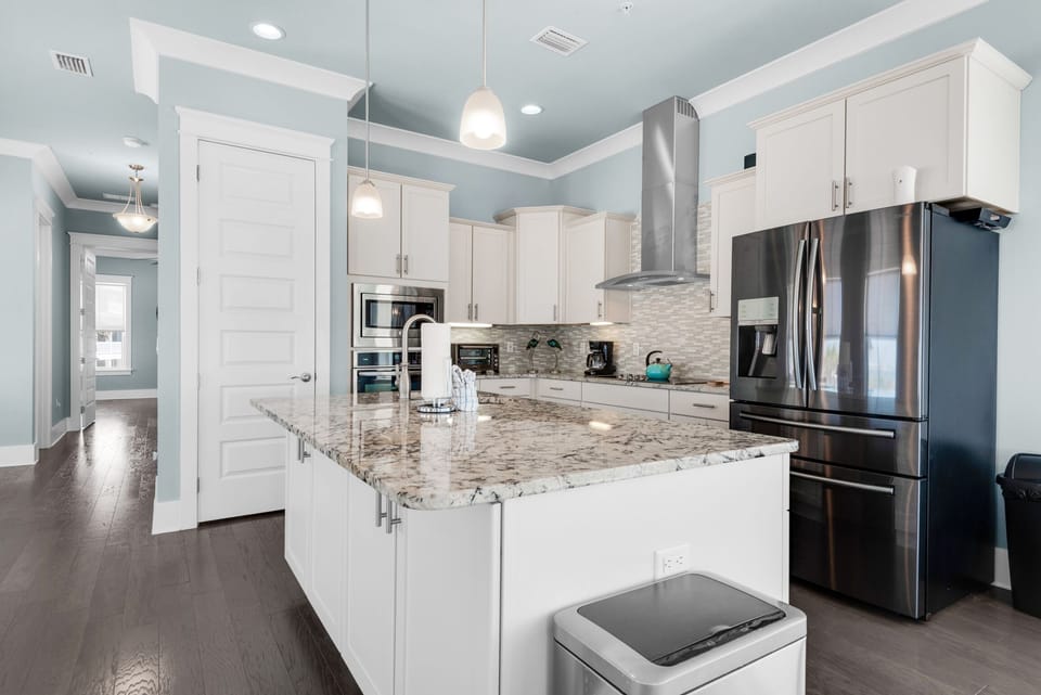 Kitchen with large kitchen island