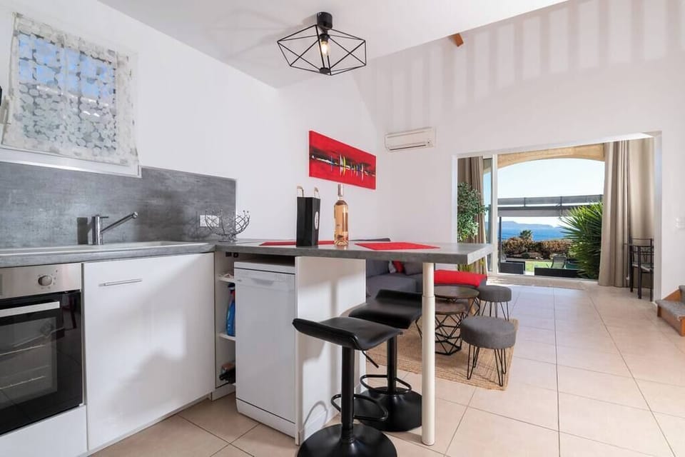 Ed94beb2 9301 485a 9735 3df49cd2571b