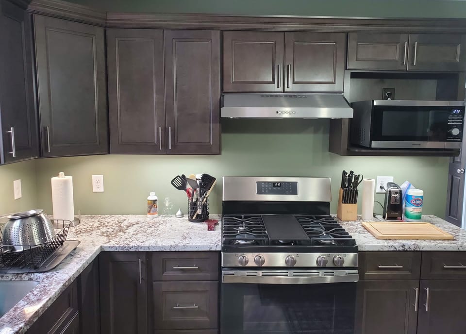 Fully equipped kitchen with Modern Appliances 