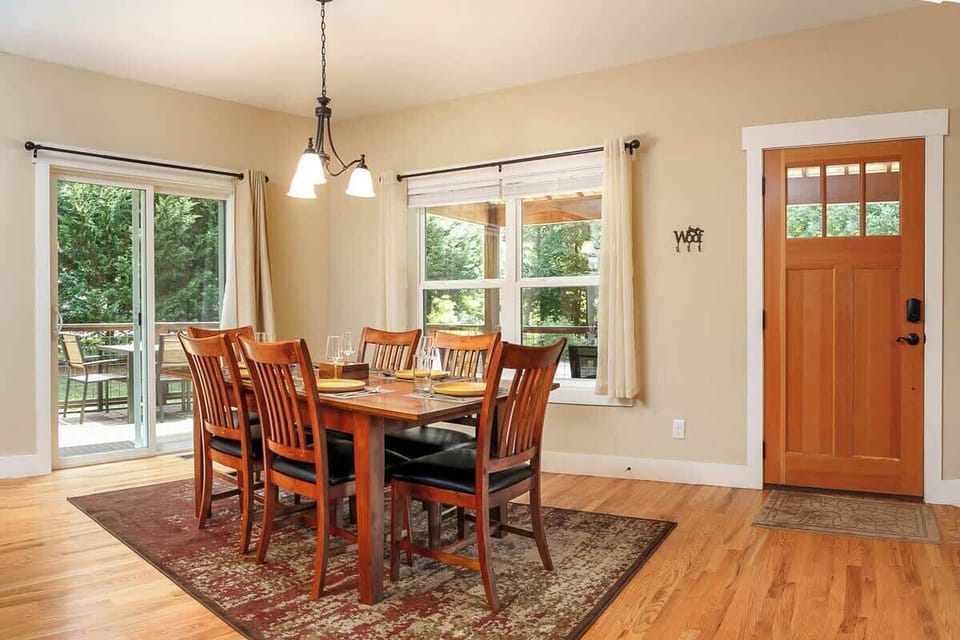 The dining area comfortably seats six. 