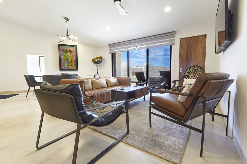 Living Room Seating area to fit 6