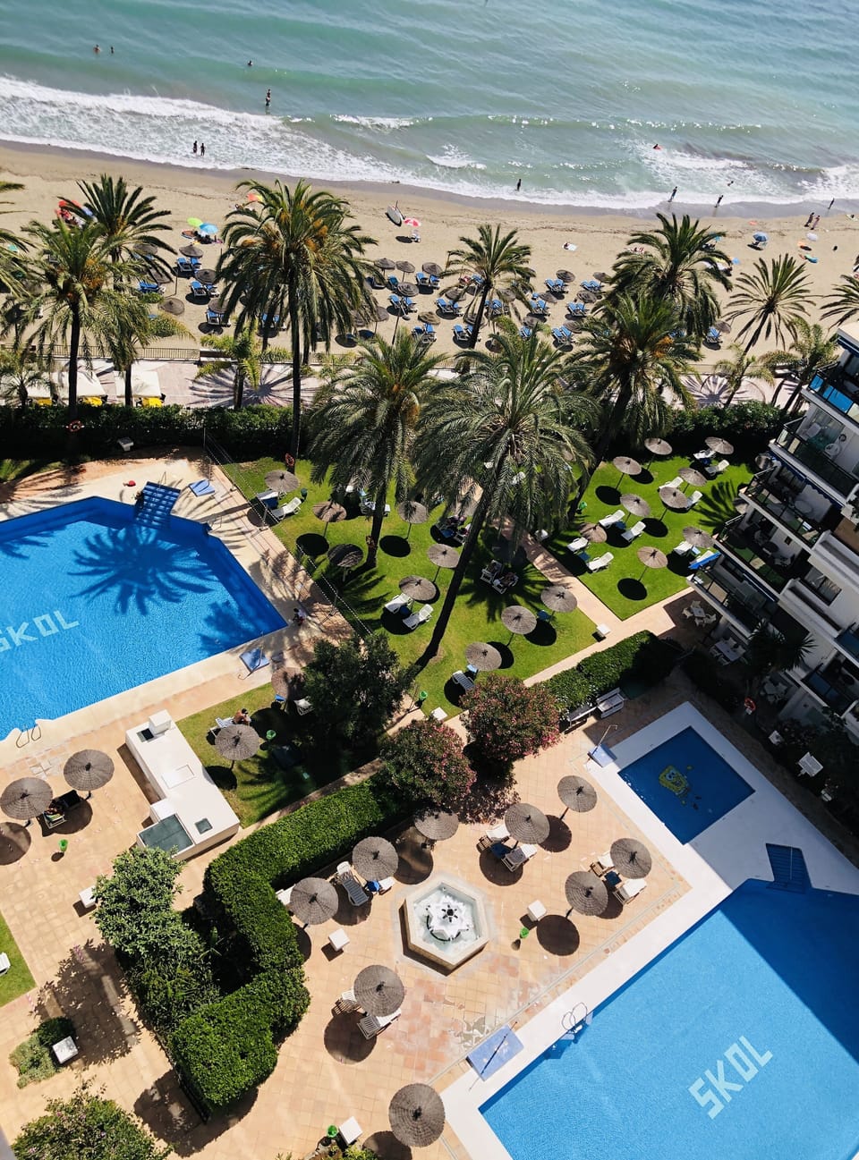 3 pools, open all year around. Direct access to the beach from the Pool area