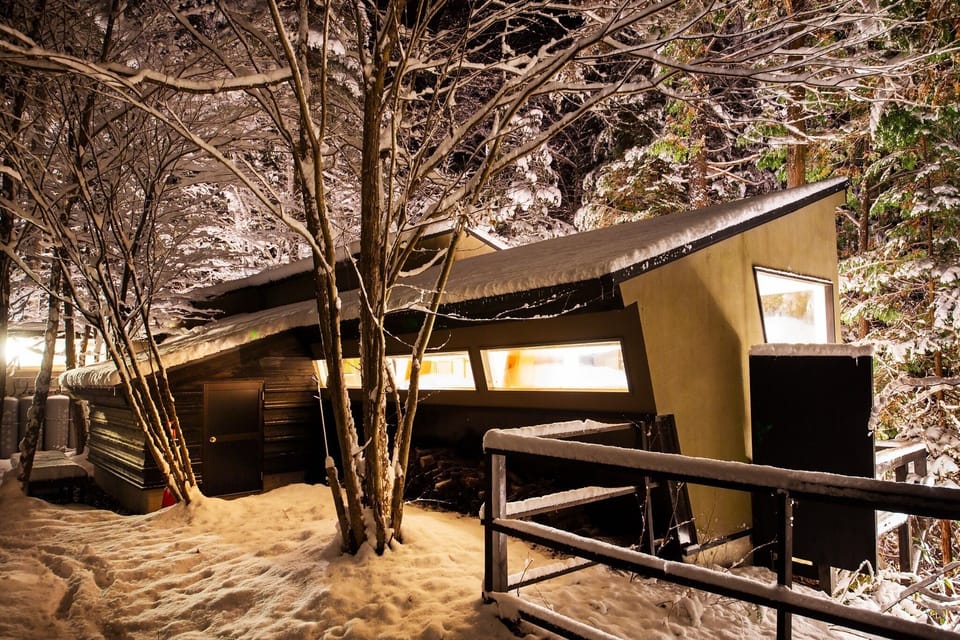 Ochimizu House_Ochimizu House on a snowy night