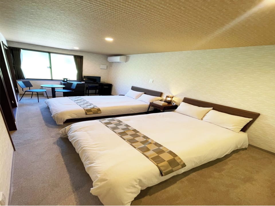 Twin room 1