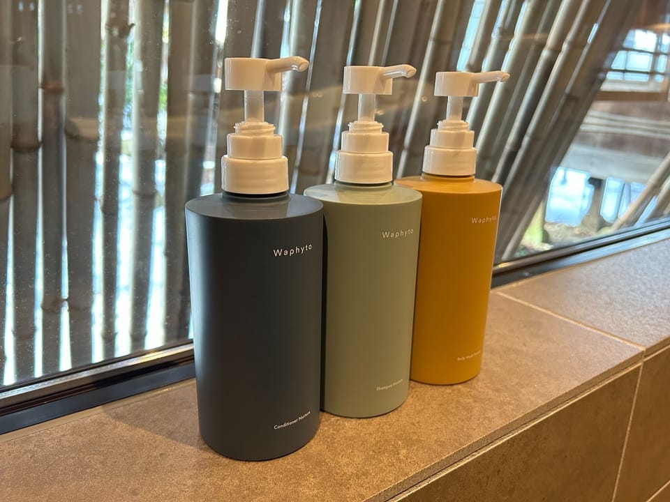 Bathroom amenities