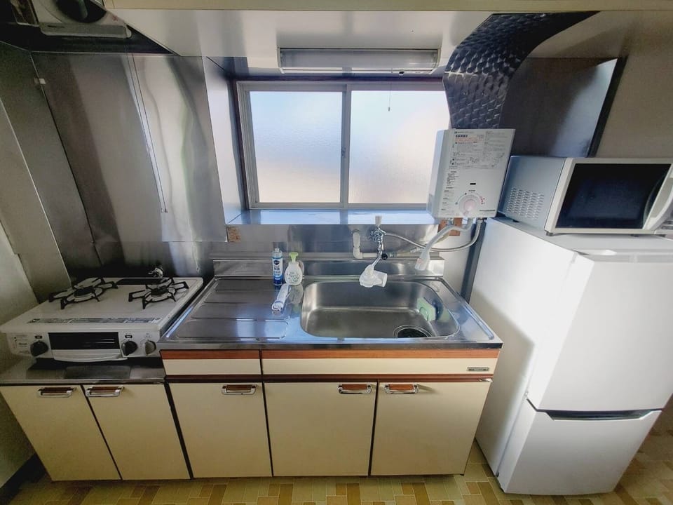 ◆Kitchen: The minimum amount of cooking utensils is provided.