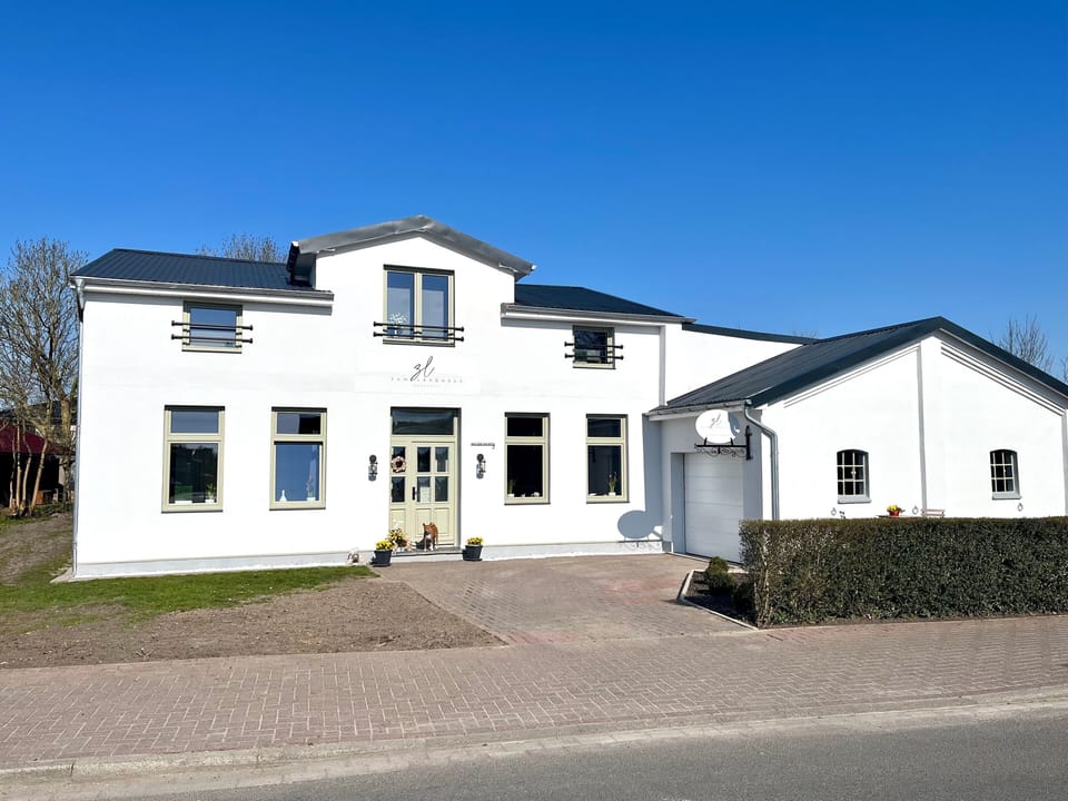 Theodor Mommsen - Zum Landhaus Norddeich Apartment in Schleswig-Holstein