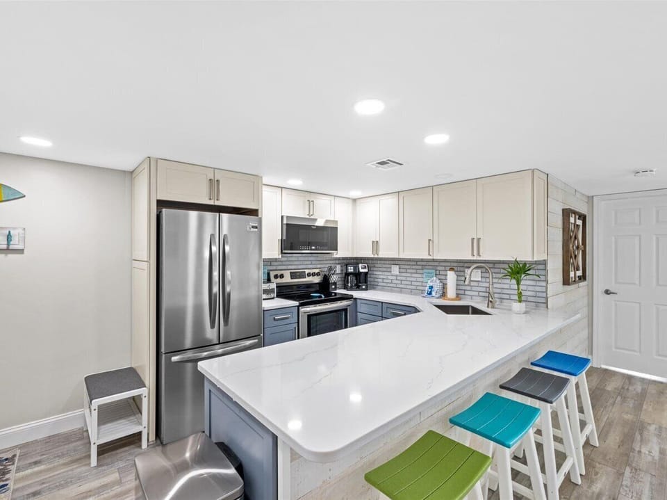 HSRC 501 Kitchen & Breakfast Bar