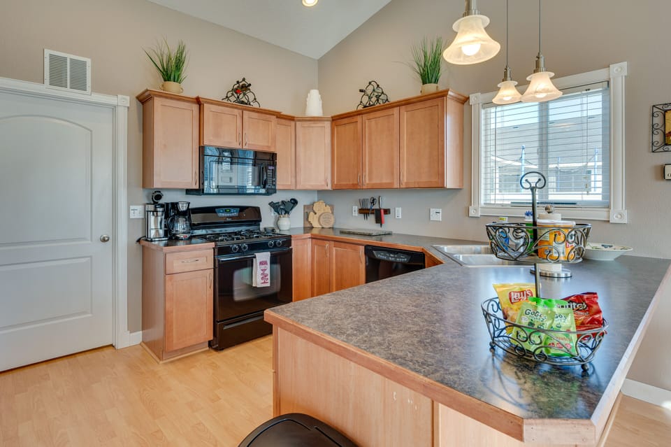 Kitchen | Coffee Maker | Spices | Blender | Toaster | High Chair | Crockpot