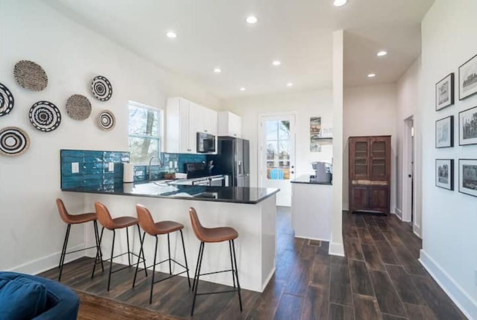 Seating for 4 at the kitchen counter. Everything you need for cooking is here!