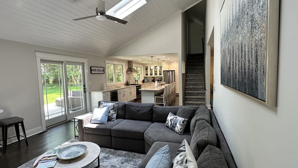 Living room into kitchen 