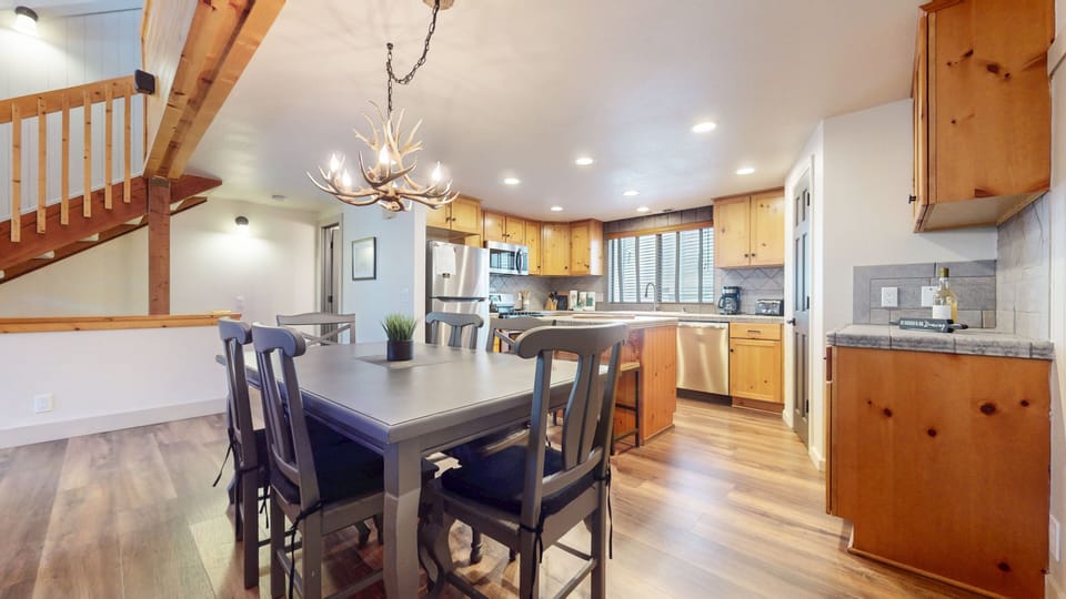 Architecture, Building, Dining Room, Dining Table, Furniture