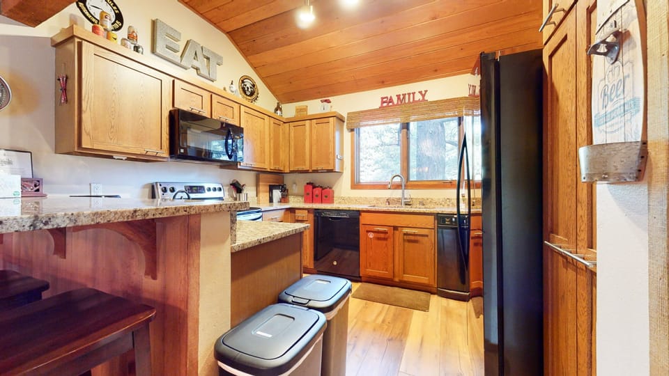 Indoors, Kitchen, Hardwood, Microwave, Oven