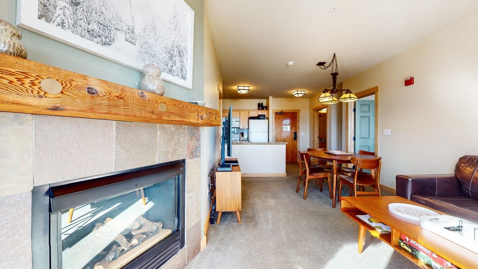 Indoors, Furniture, Living Room, Fireplace, Lamp