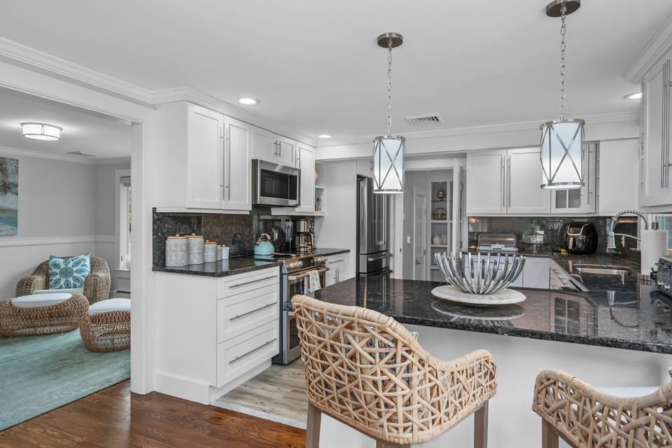 Kitchen with bar seating